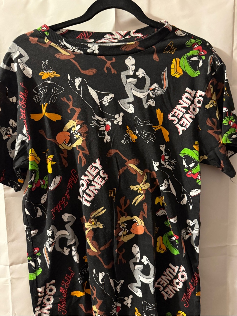 Warner Bros. Looney Tunes Black and colorful Graphic Tee